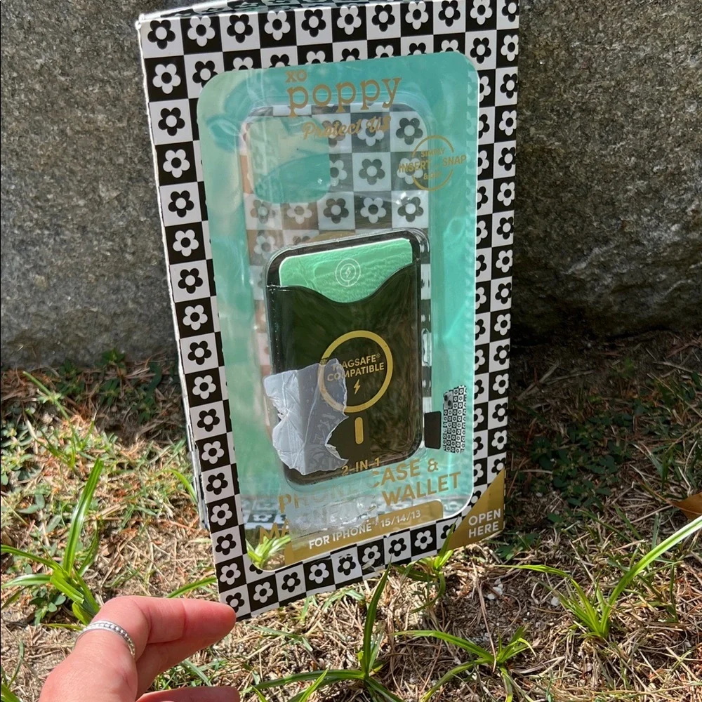 2-in-1 Black and Green Phone Case Wallet